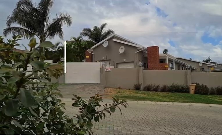 4 Bedroom Property for Sale in Beacon Bay Eastern Cape